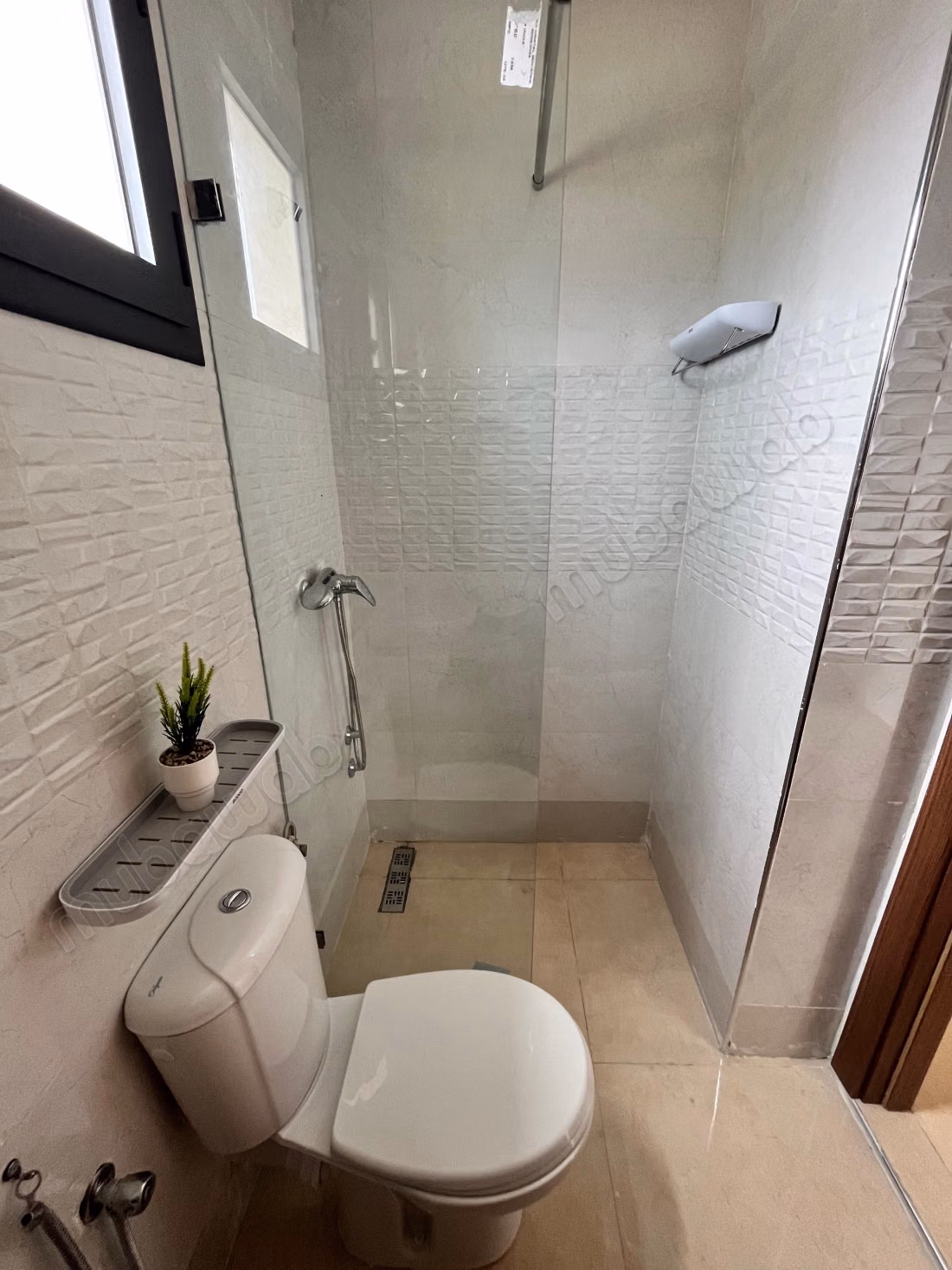 Superbe appartement à louer à Aïn Sebaâ. 
1 chambre. 
Meublé