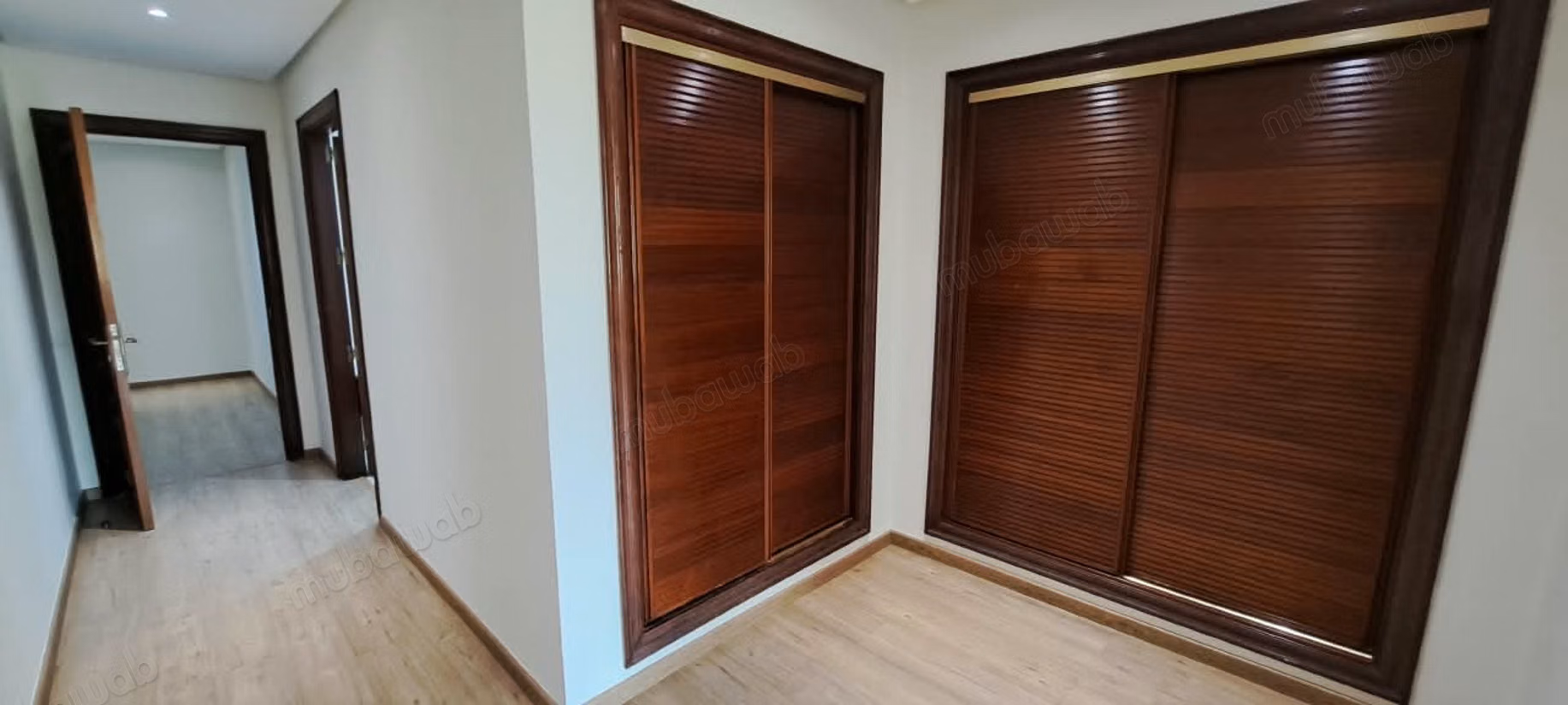Tres grand appartement location vide a ain diab