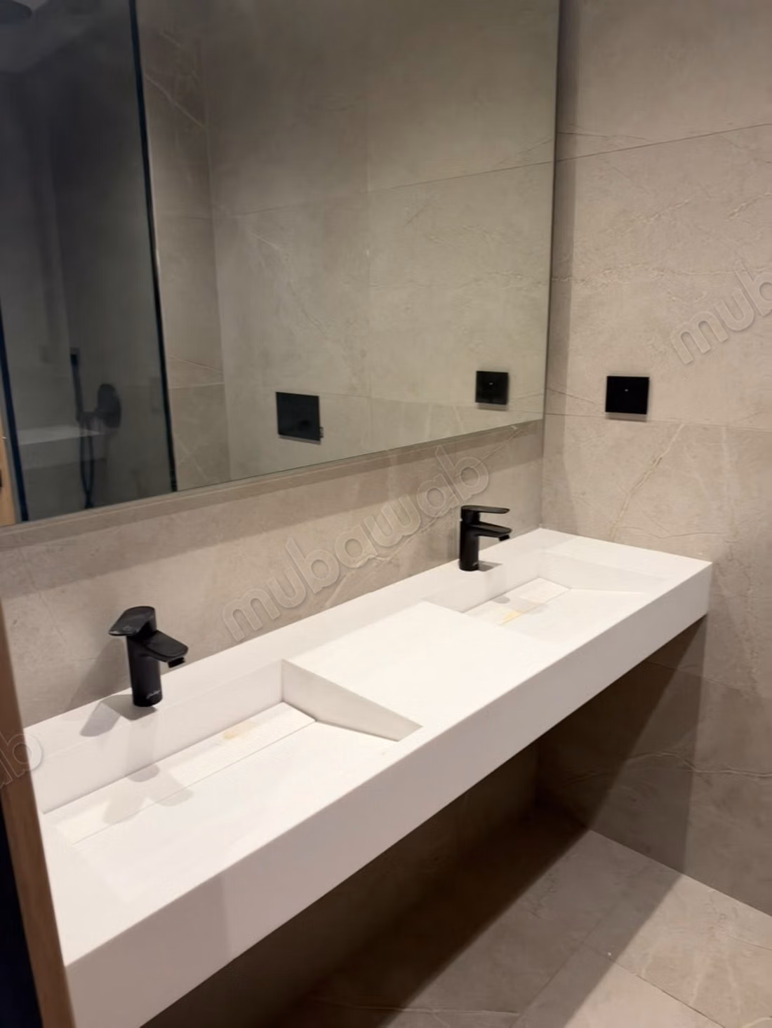 Très bel appartement en location à Souissi. 4 pièces confortables. Avec ascenseur et terrasse