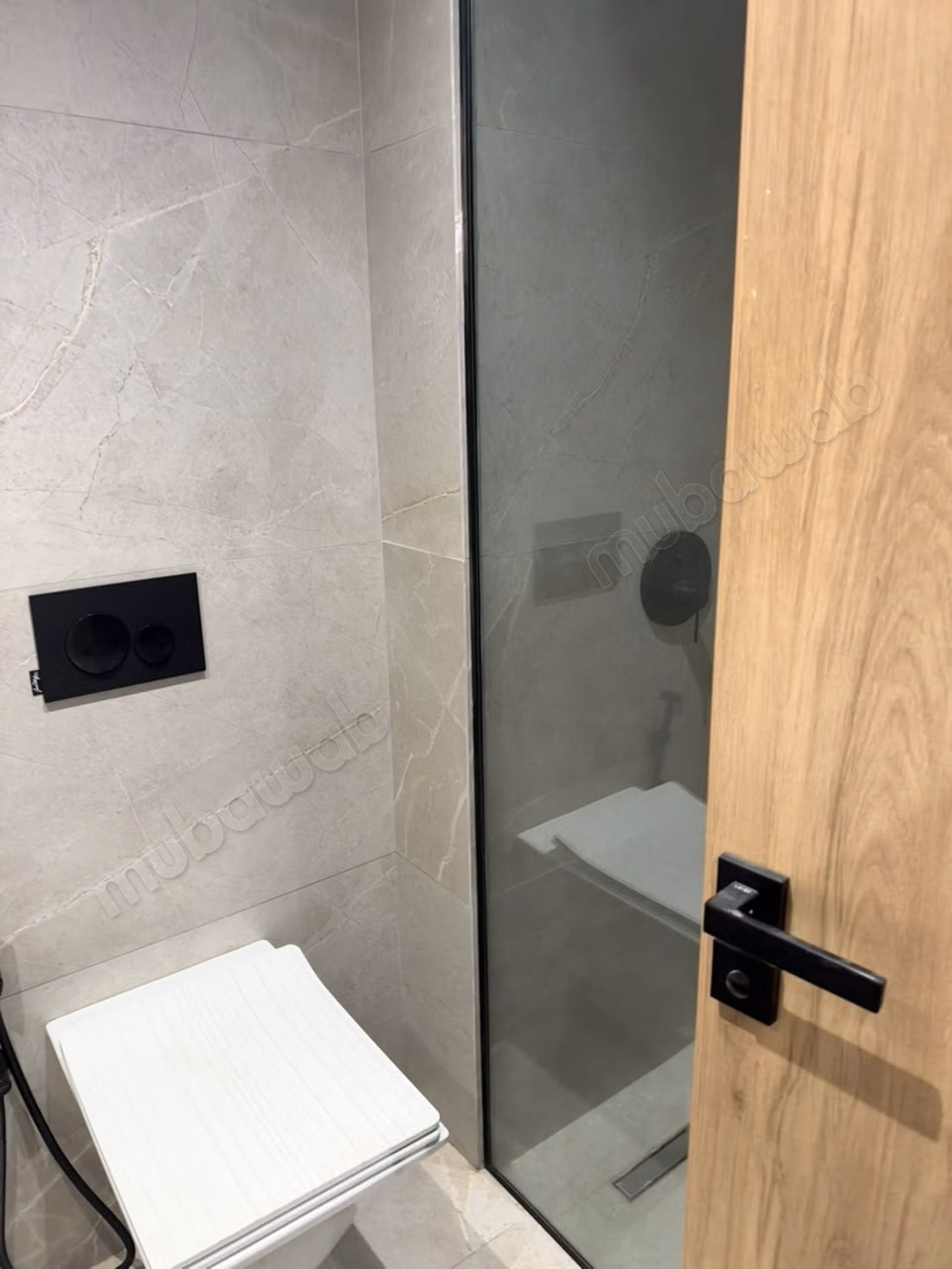 Très bel appartement en location à Souissi. 4 pièces confortables. Avec ascenseur et terrasse