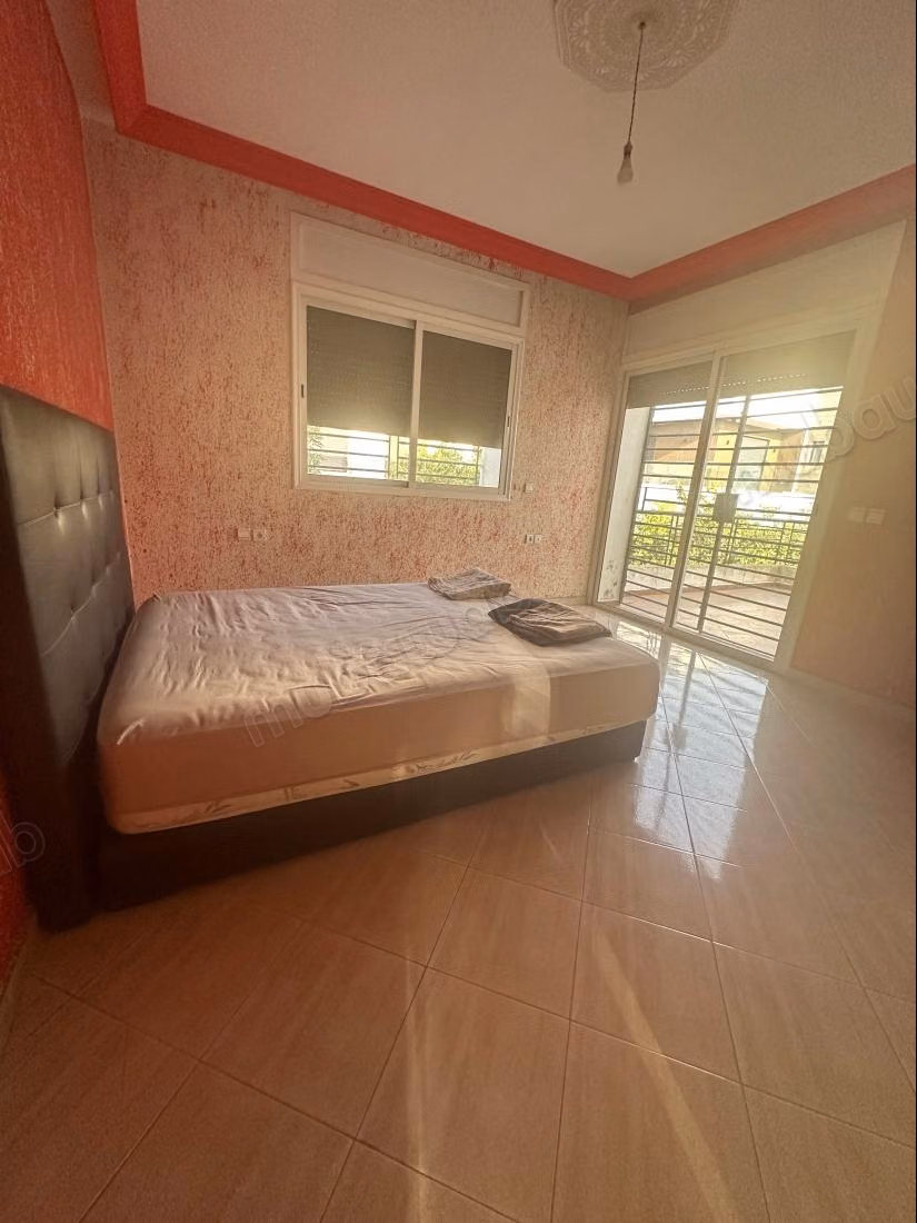 Vente villa de luxe à Bir Rami Est. 5 chambres. Tout confort avec cheminée et climatisation