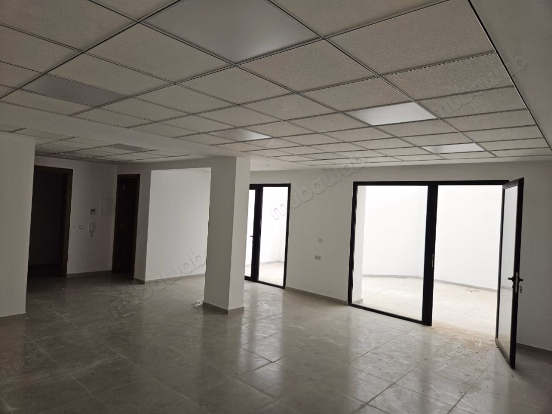 Offices for rent in Maamora. Area of 90 m²