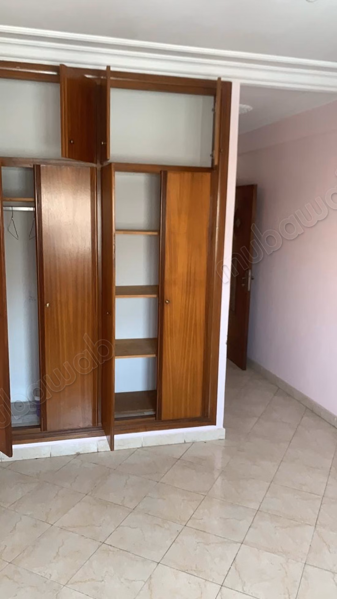 Rental of a 3-bedroom apartment in Hassan City Center. 4 rooms. Well furnished