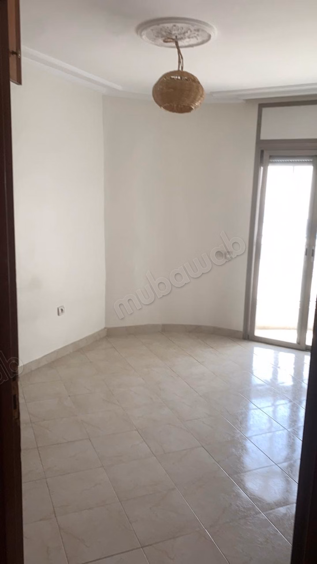 Rental of a 3-bedroom apartment in Hassan City Center. 4 rooms. Well furnished