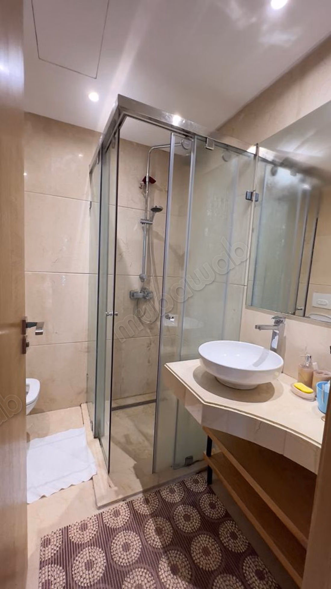 Location d'un appartement à Riyad. 4 pièces. Ascenseur et terrasse