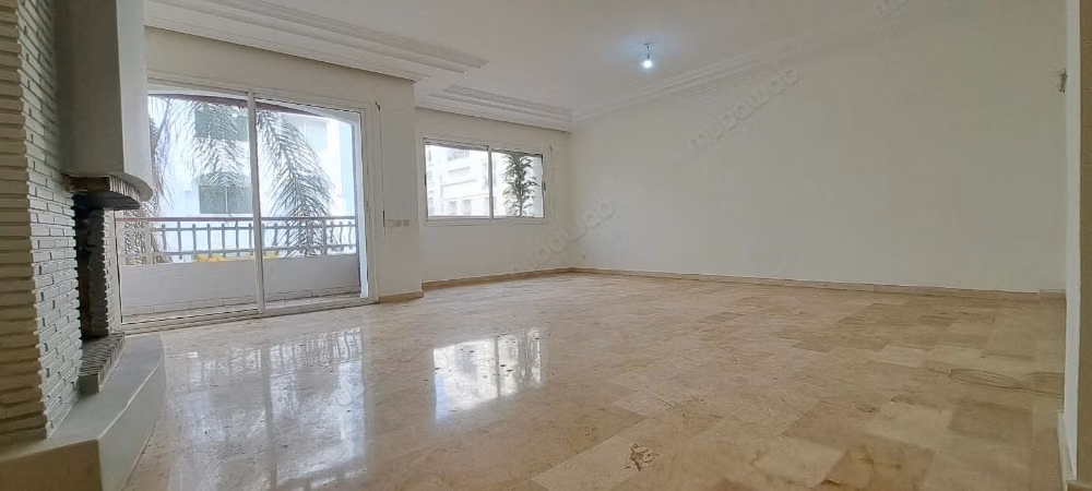 176 m² high standing apartment – rental Racine