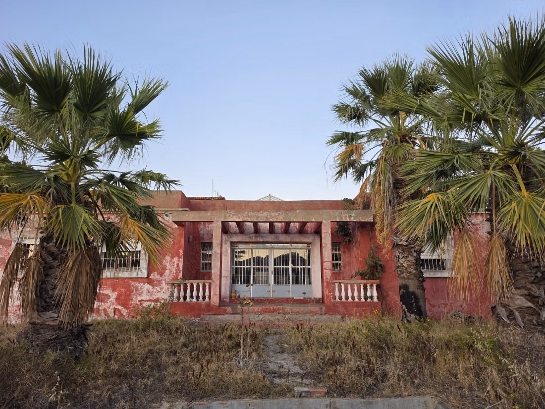 Villa te koop in Sidi Kankouche Totale oppervlakte 1500 m². Tuin en terras