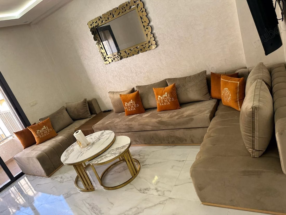 À vendre : Appartement à Asilah. 2 grandes pièces. Avec ascenseur et espace vert