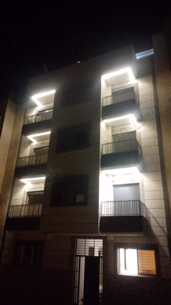 À vendre : Appartement à Asilah. 2 grandes pièces. Avec ascenseur et espace vert