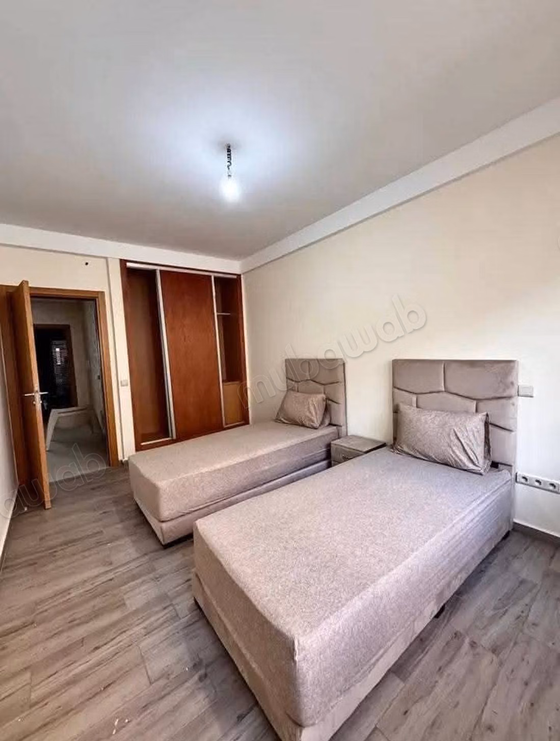 Location saisonnière à Le boulevard Mohammed V. 2 chambres. Fenêtres avec double vitrage et porte blindée