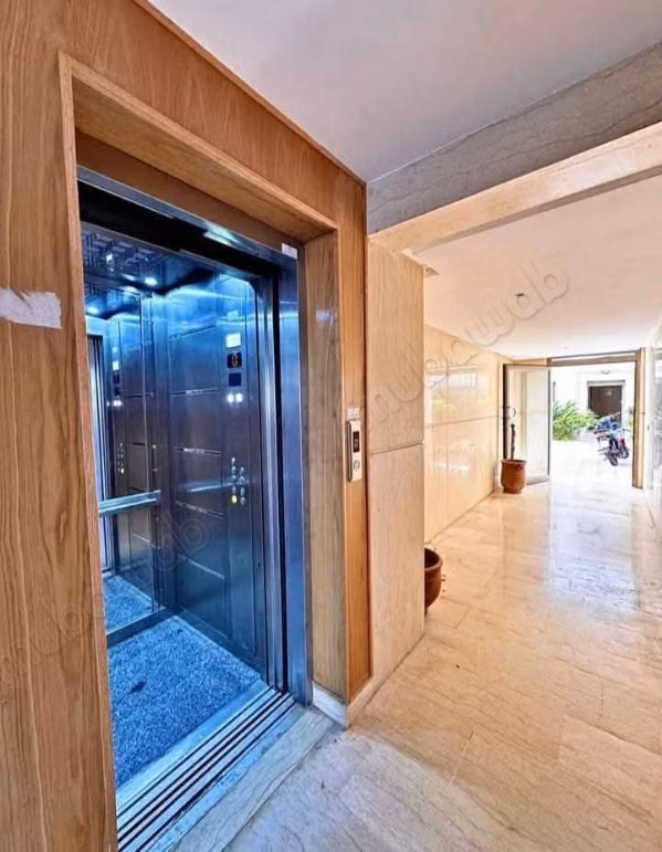 Location saisonnière à Le boulevard Mohammed V. 2 chambres. Fenêtres avec double vitrage et porte blindée
