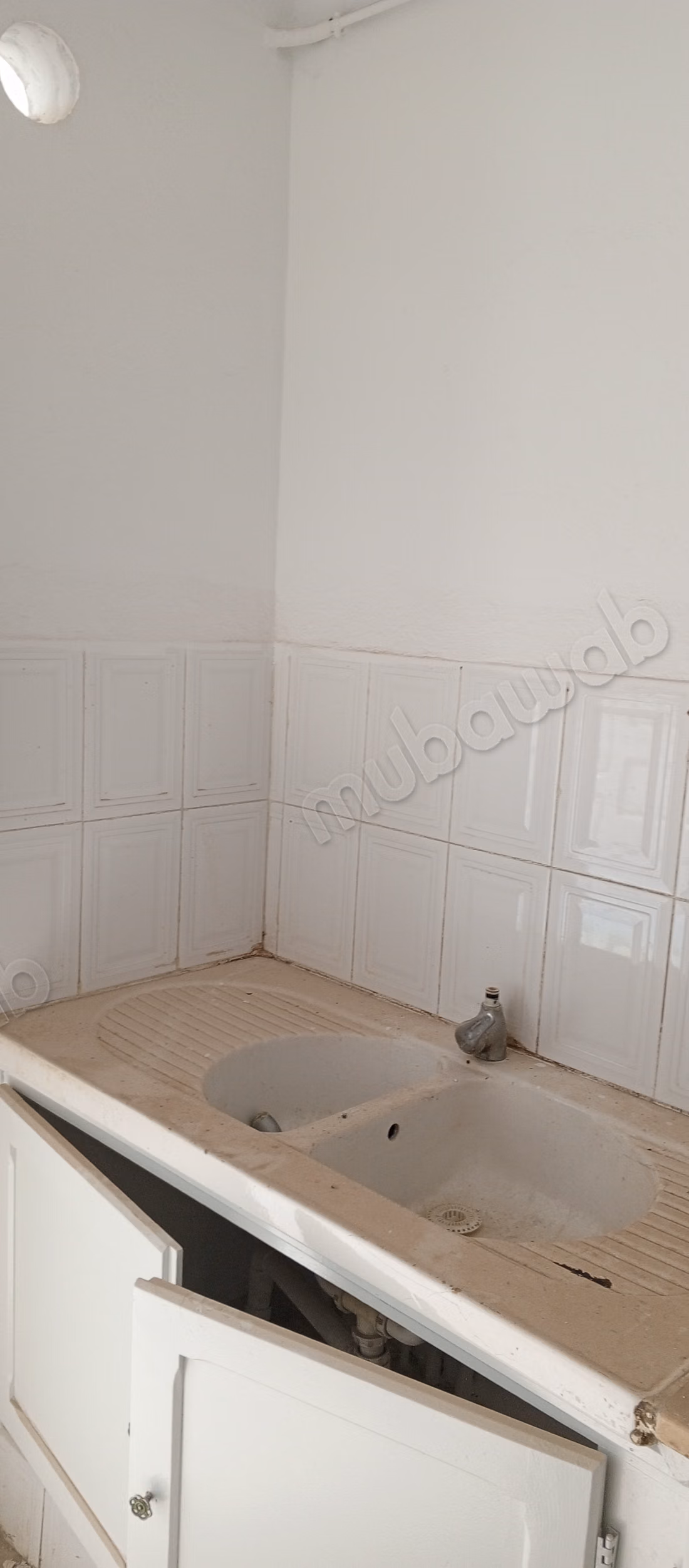 Sale of a beautiful apartment in Borj Louzir. 4 rooms