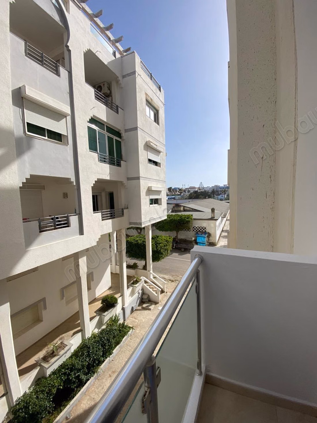 Bel appartement à louer. Superficie totale 95 m². Unité de stockage