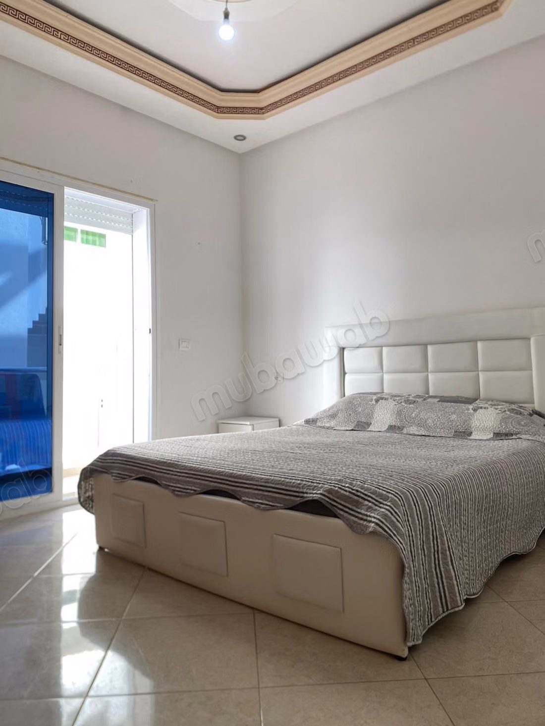 Bel appartement à louer. Superficie totale 95 m². Unité de stockage