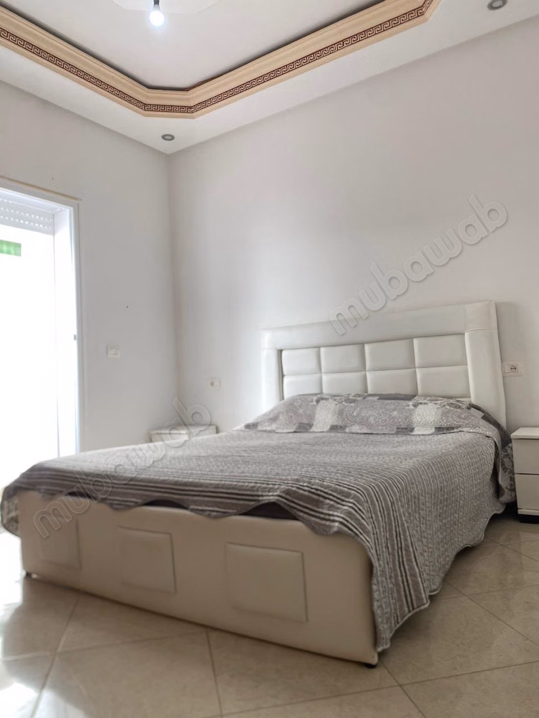 Bel appartement à louer. Superficie totale 95 m². Unité de stockage