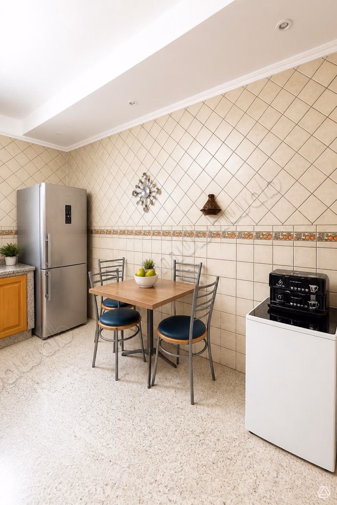 Stunning apartment for sale in Lallamaryem. 4 comfortable rooms. Traditional lounge and security door