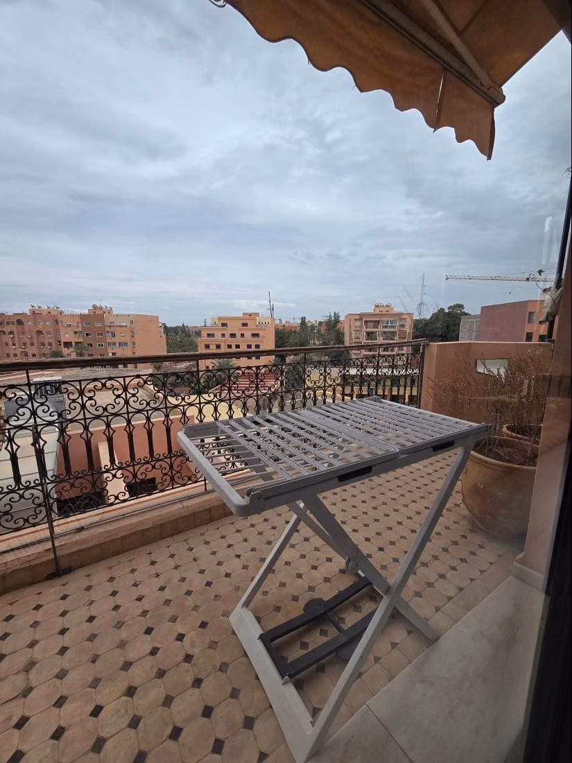 Appartement Meublé 5ème Étage Guéliz derrière Hôtel Kenza