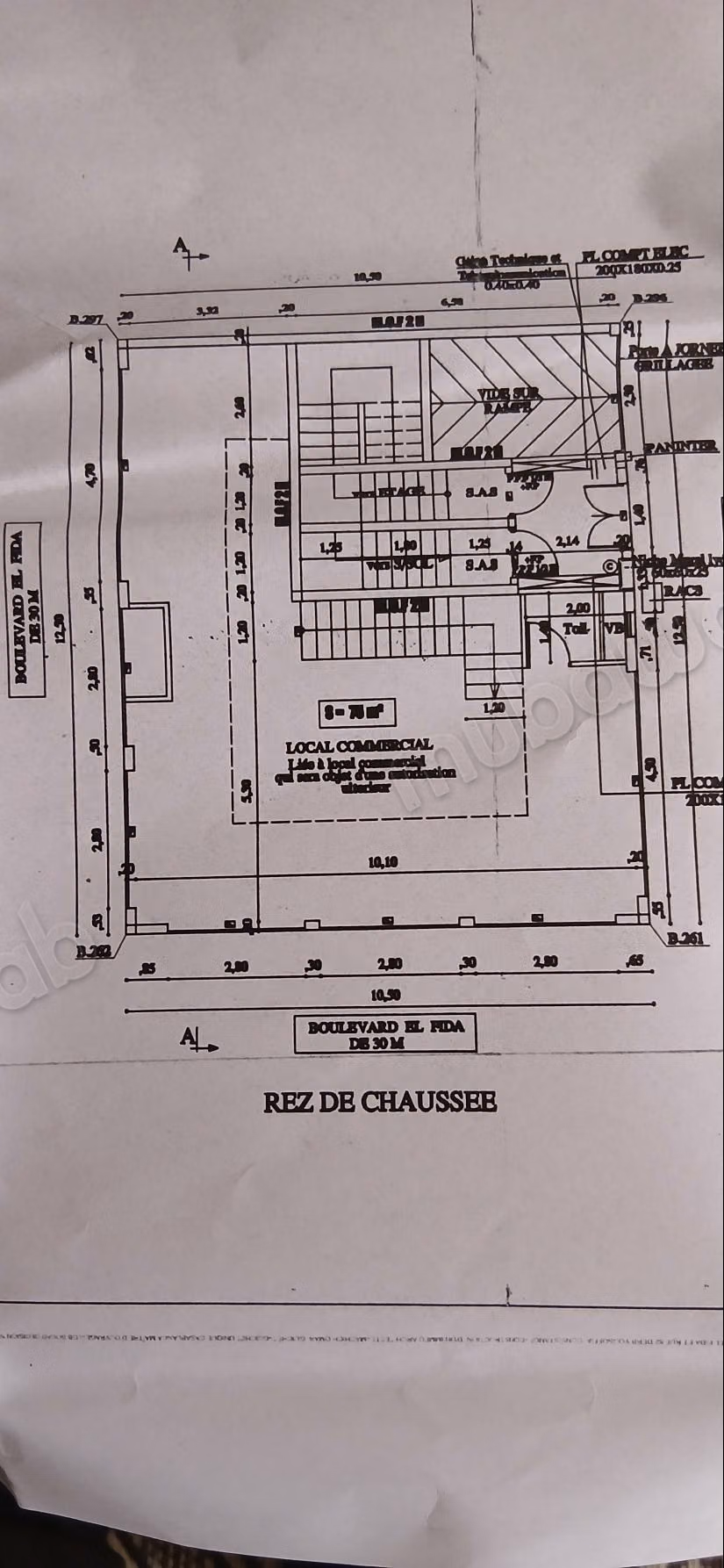 5 طوابق 
مراب 
131 متر مربع 
3 واجهات