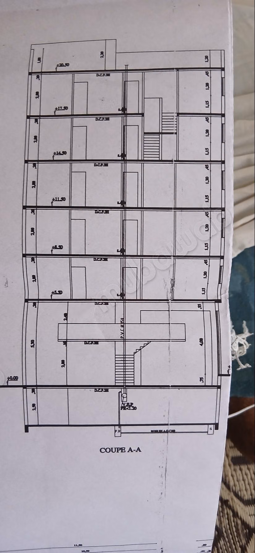 5 طوابق 
مراب 
131 متر مربع 
3 واجهات