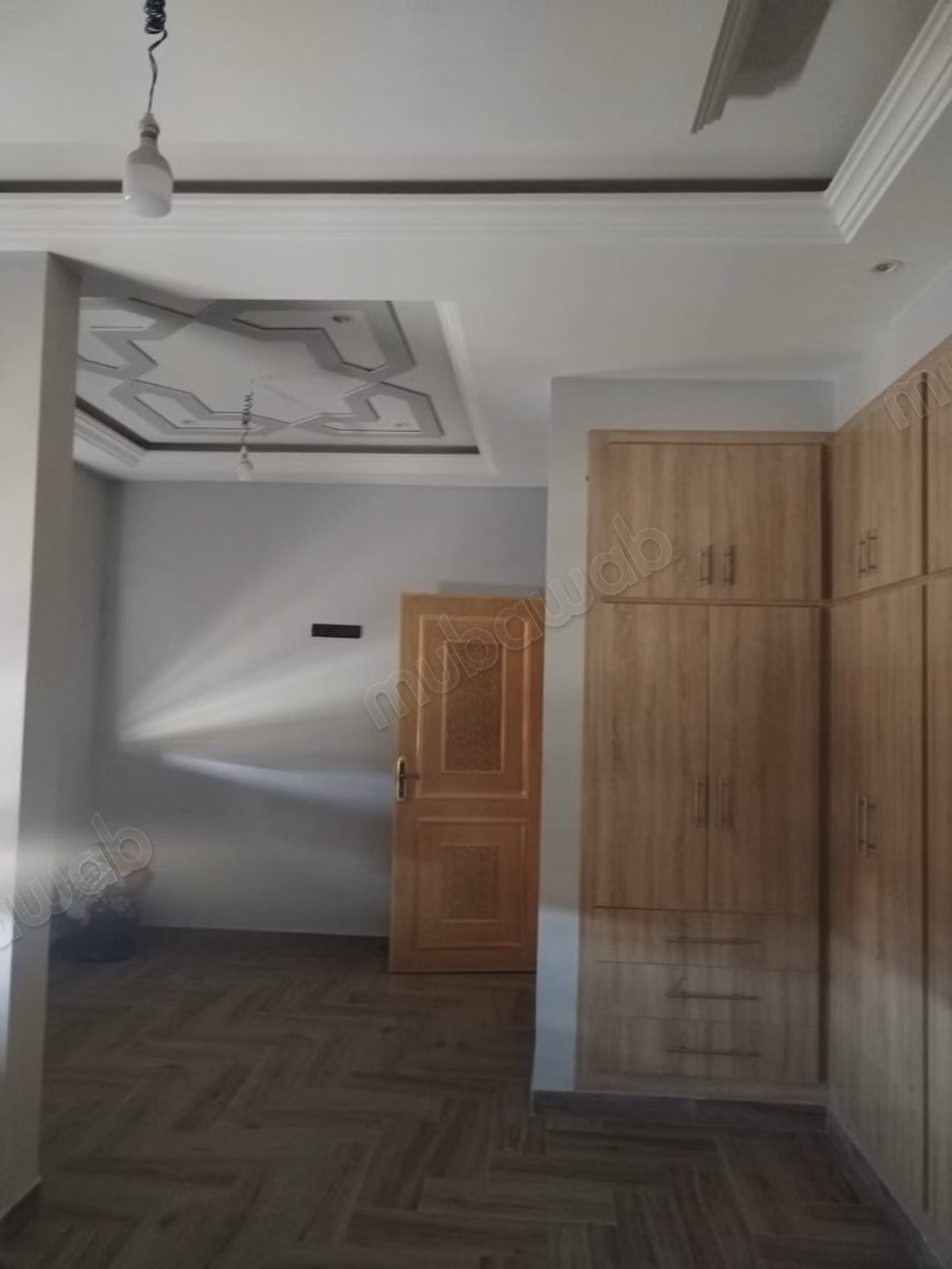 Maison commerciale a vendre avec deux niveaux