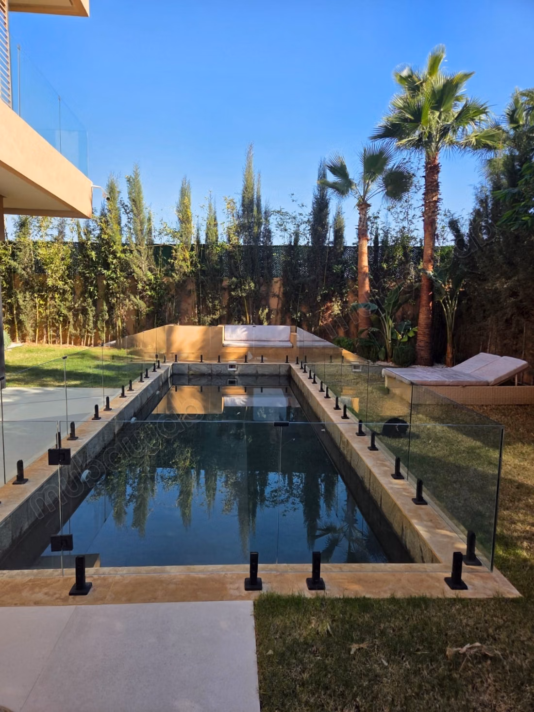 Stunning villa for sale on Route de Tahanaout. Area of 479 m². Garden