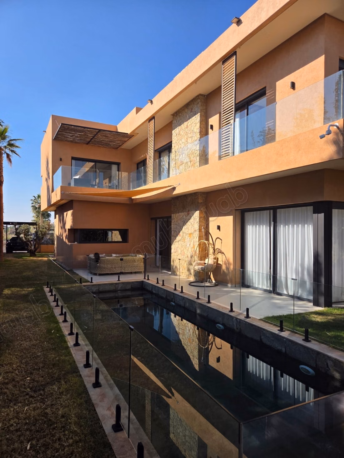 Stunning villa for sale on Route de Tahanaout. Area of 479 m². Garden