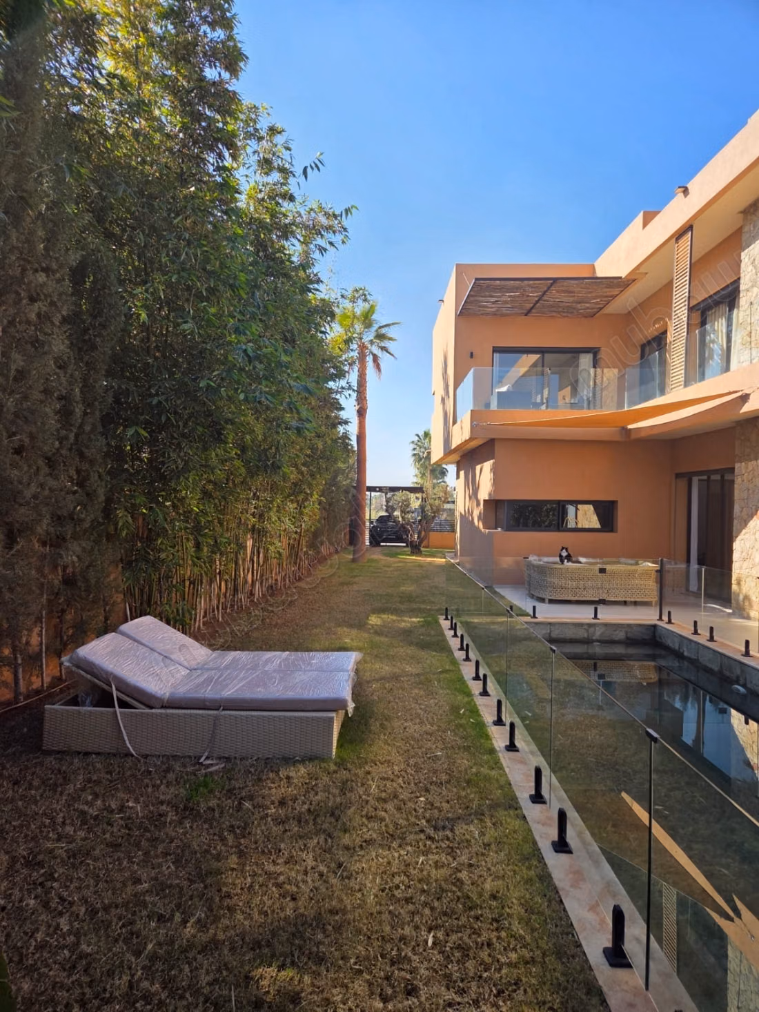 Stunning villa for sale on Route de Tahanaout. Area of 479 m². Garden
