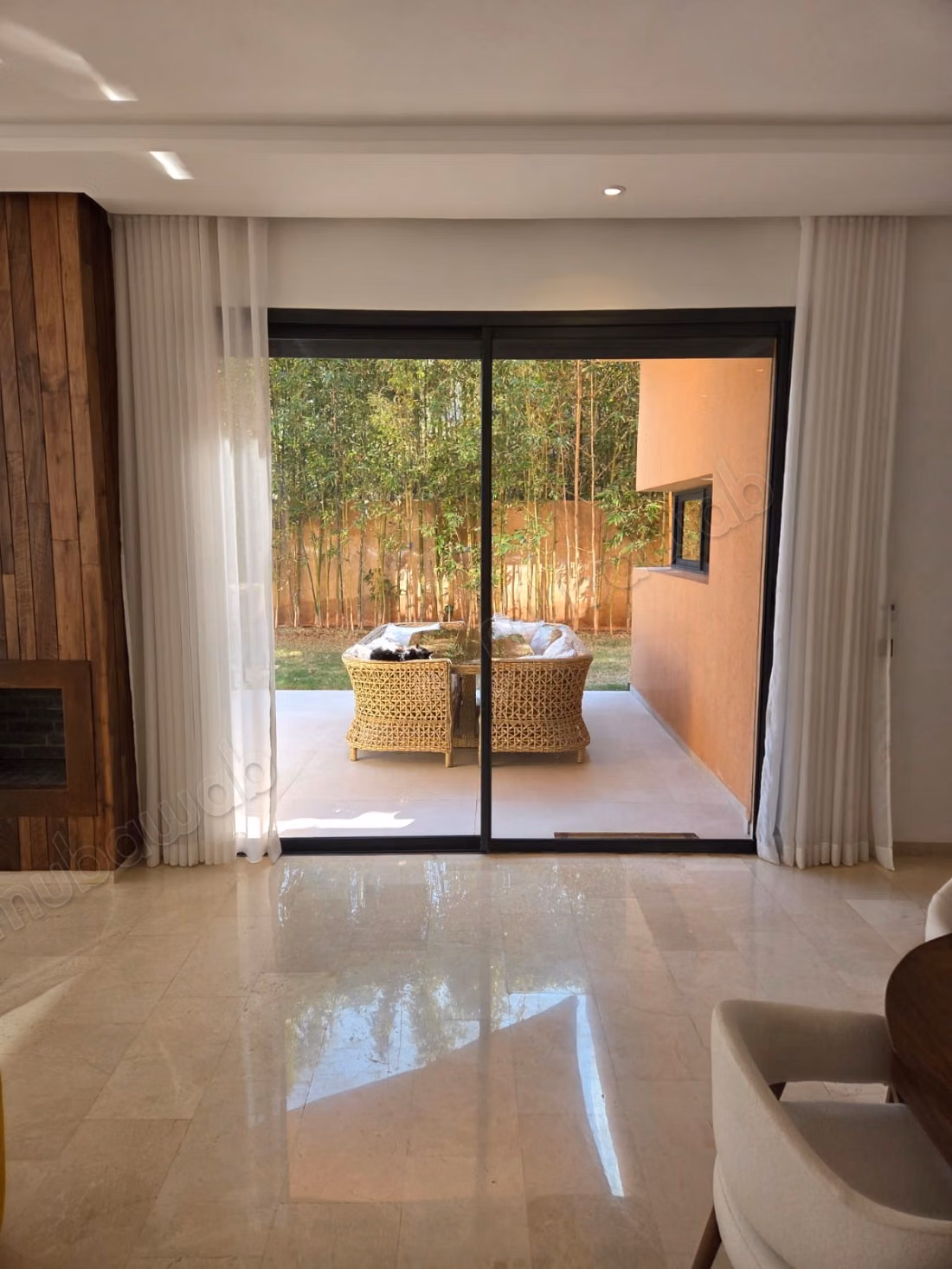 Stunning villa for sale on Route de Tahanaout. Area of 479 m². Garden