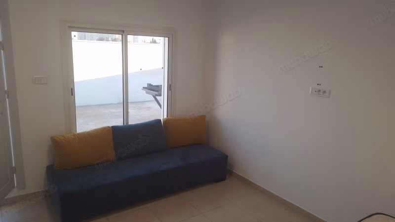 Seasonal rental Rooftop Menzah 5. Reinforced door, Charm and brightness