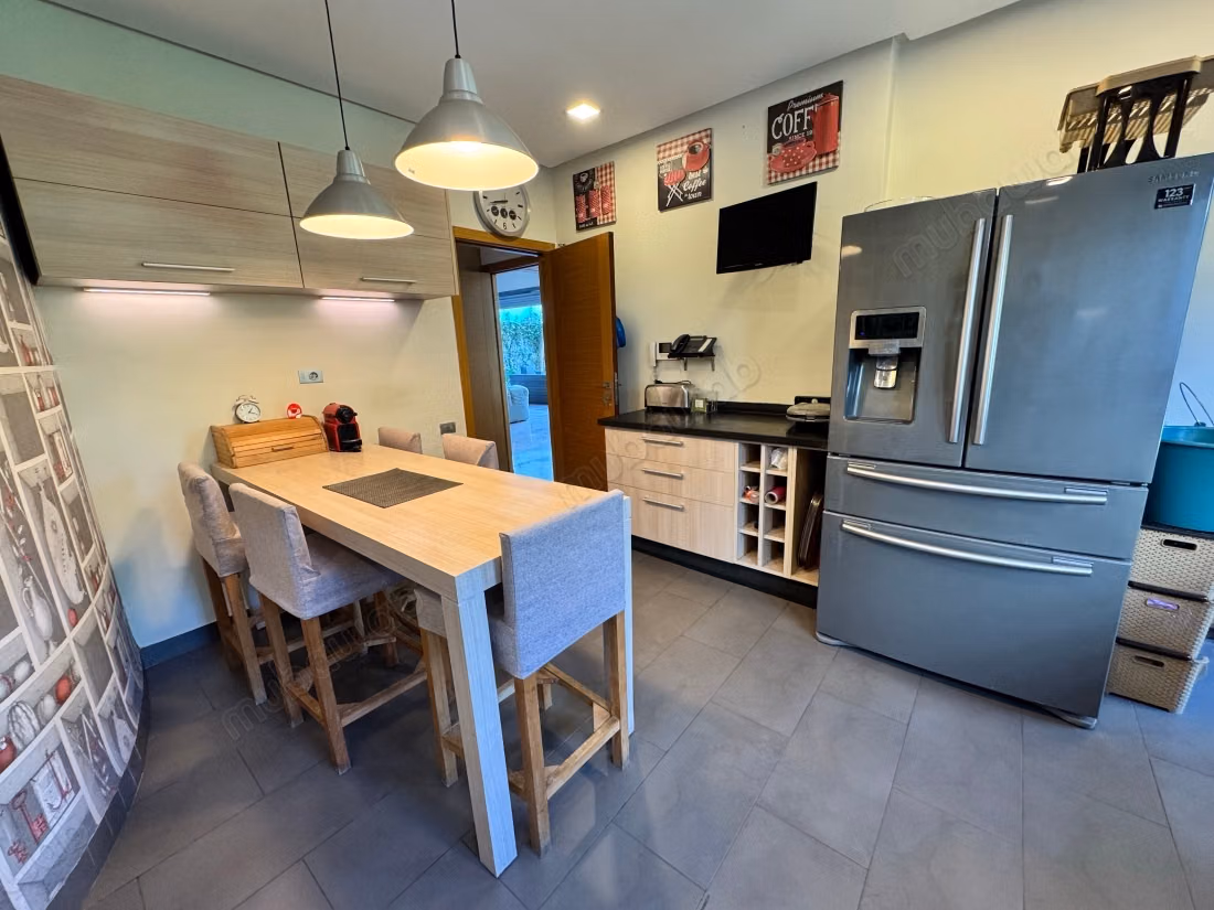 Luxury villa for sale in Ain Diab. 4 pleasant rooms. Furnished