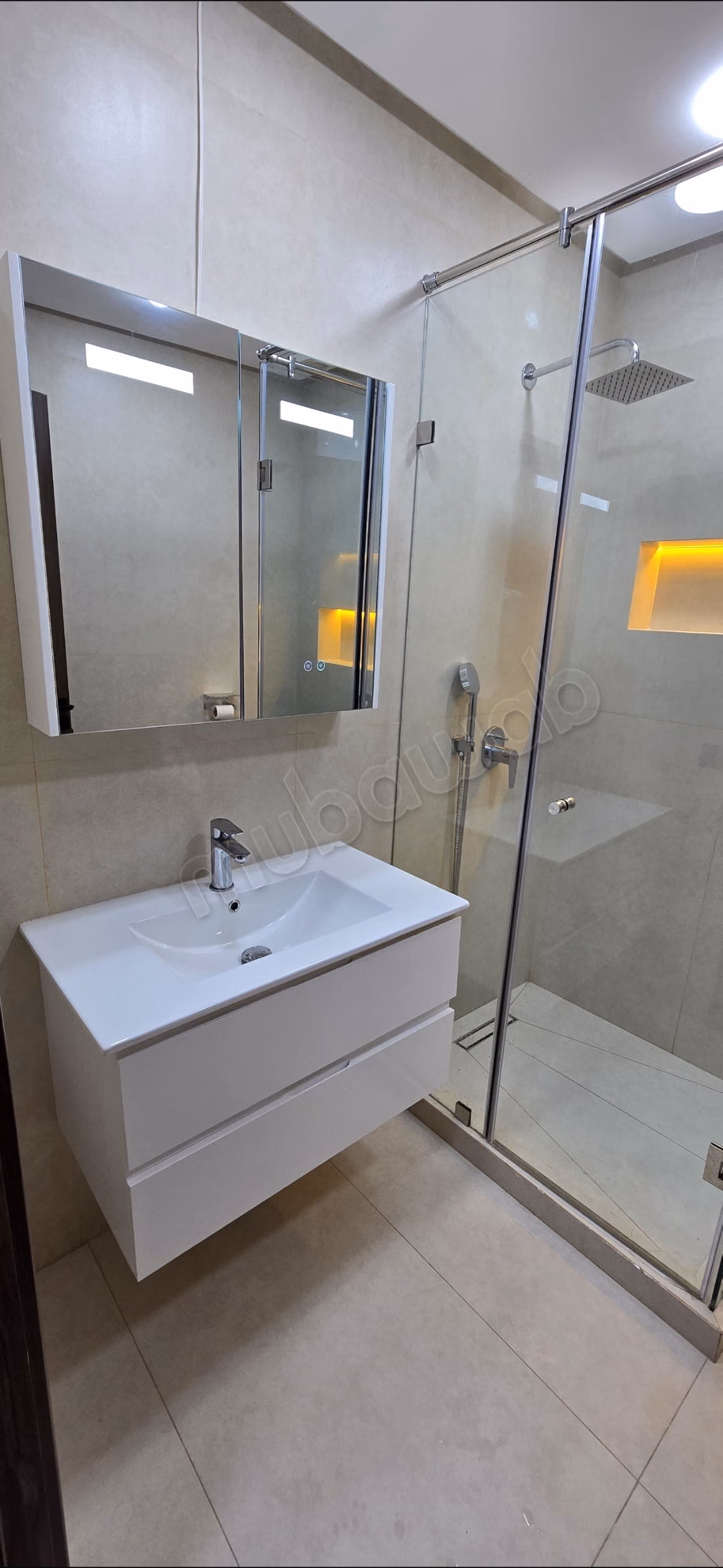 Rental of an apartment in the Hospitals. 3 large rooms