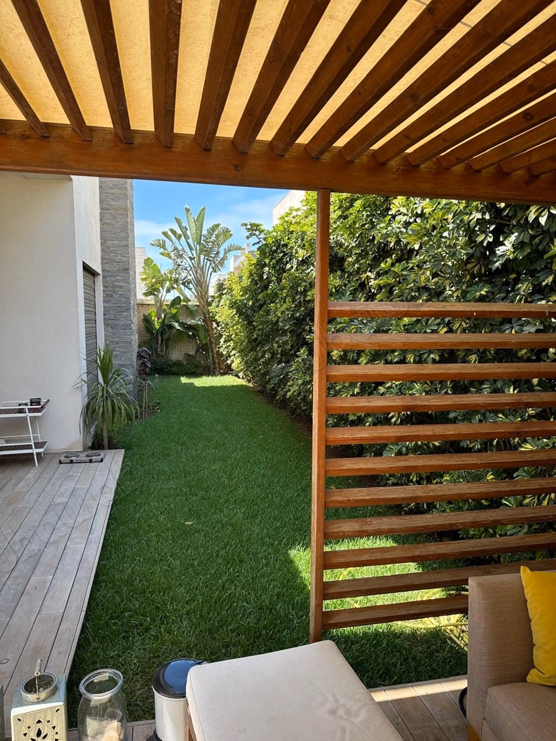 High-end house for sale in Dar Bouazza. Area 39 m². Pool and fireplace