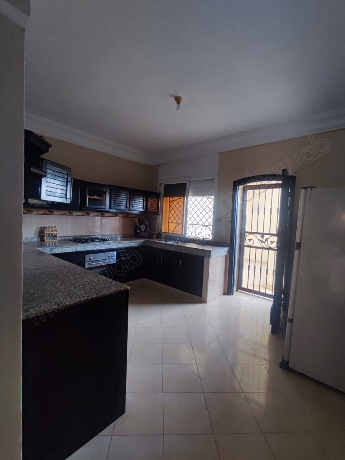 Beautiful Villa with Careful Finishes