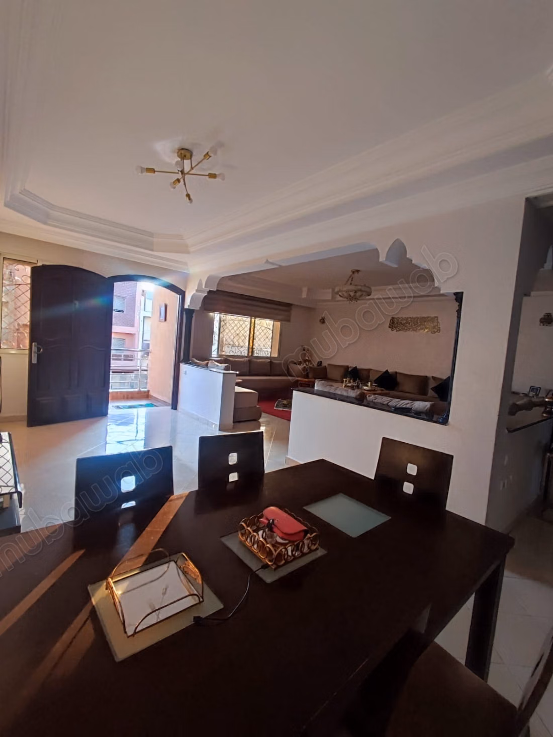 Beautiful Villa with Careful Finishes