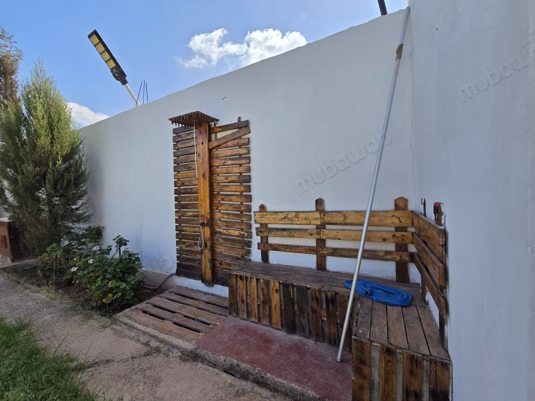 Maison de haut standing à vendre à Ouled Teïma. 7 grandes pièces. Bien meublé
