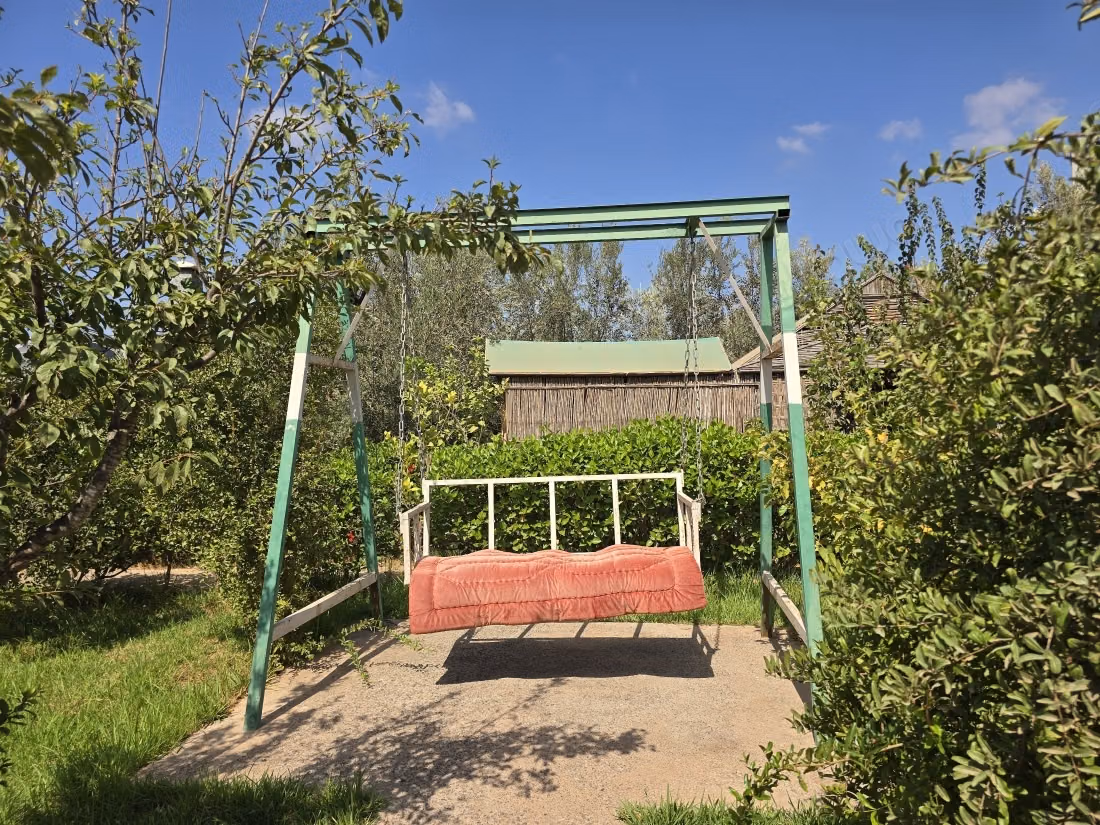 Maison de haut standing à vendre à Ouled Teïma. 7 grandes pièces. Bien meublé
