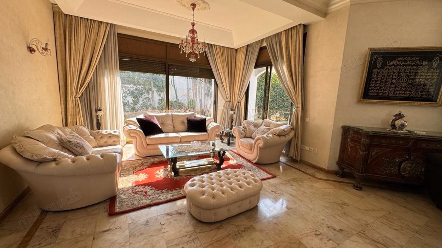 Magnificent villa for sale in Mandarona. Total area 628 m²