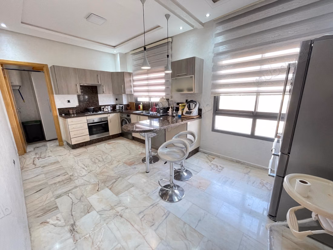 Joli Appartement à louer 150 m² à californie