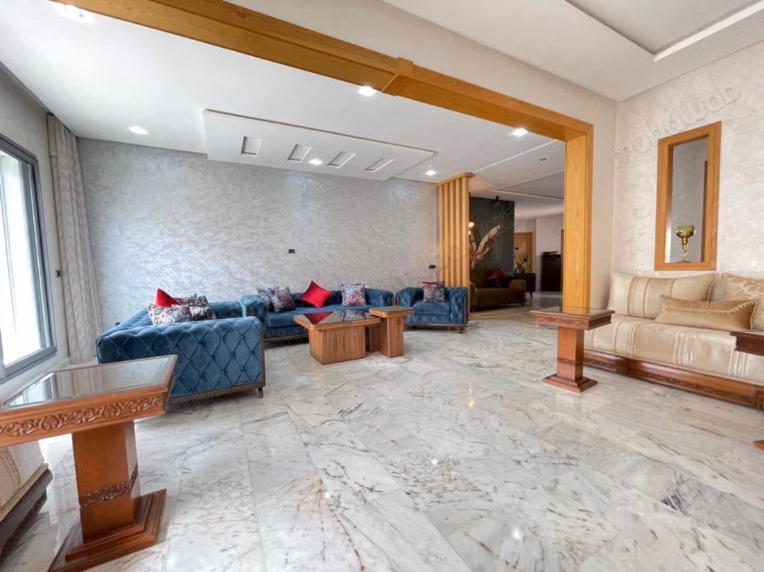 Joli Appartement à louer 150 m² à californie