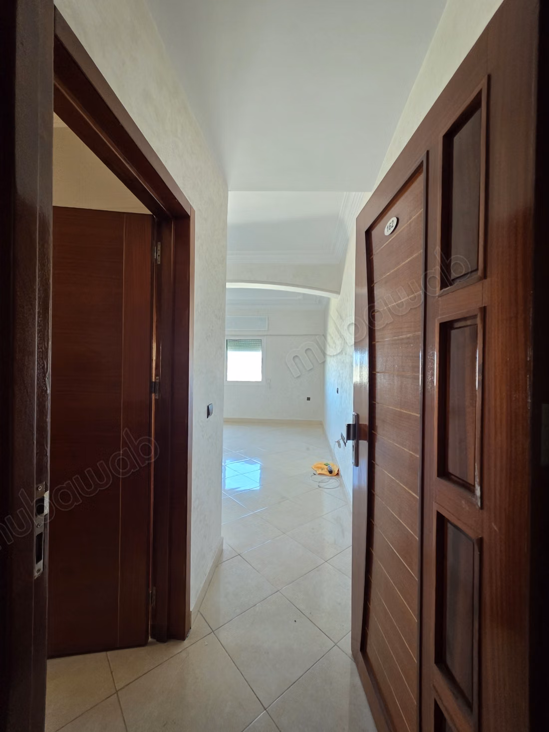 Location d'un appartement à Haddad. Superficie 55 m². Avec ascenseur et 2 balcons