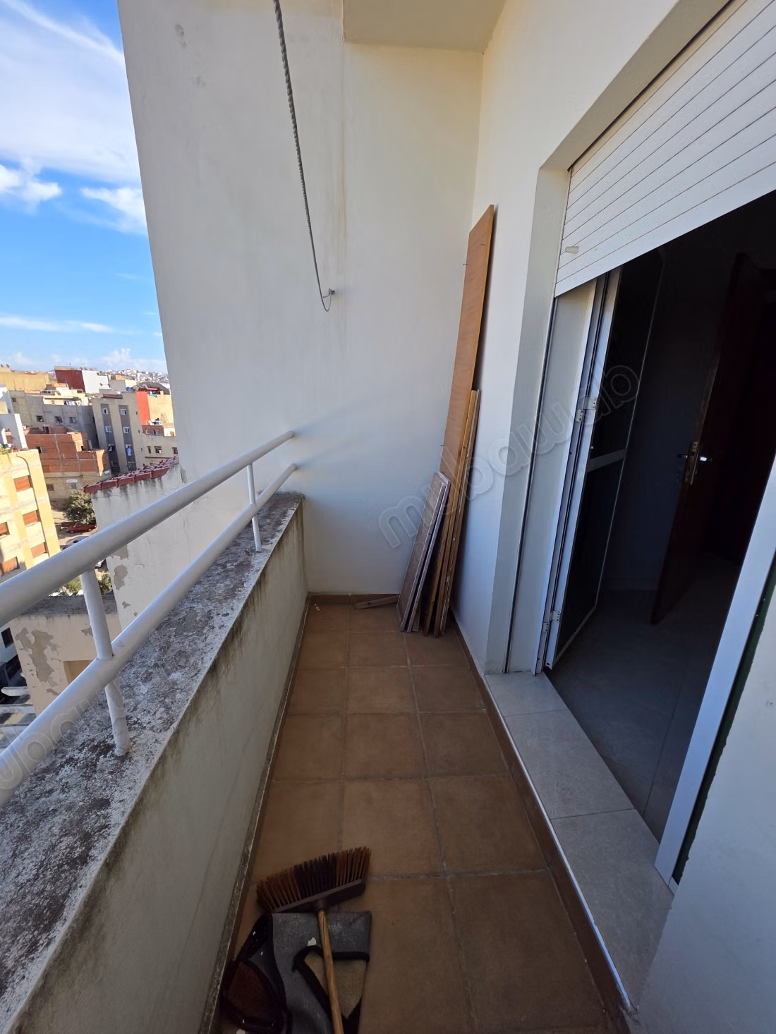 Location d'un appartement à Haddad. Superficie 55 m². Avec ascenseur et 2 balcons
