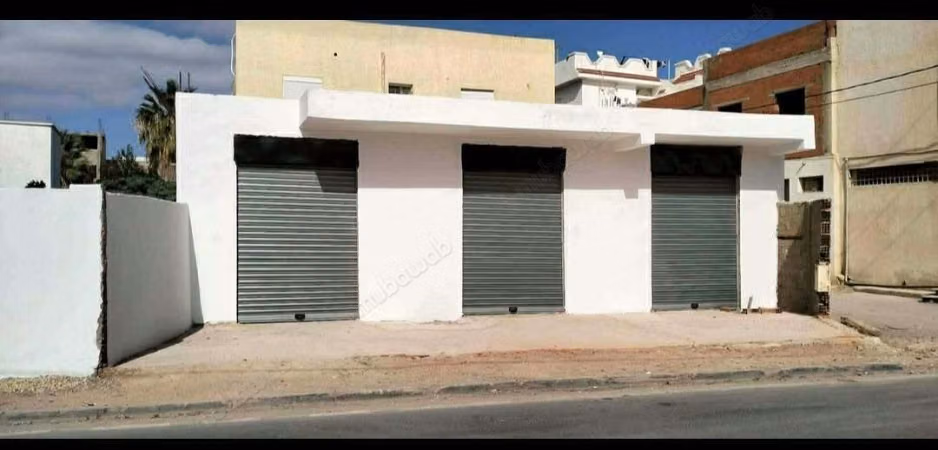 For rent commercial premises in La Soukra