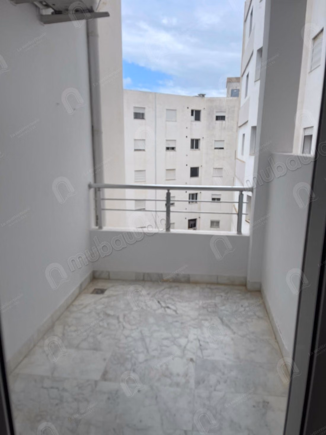 A louer un appartement s2 à jardin d'el menzah 2