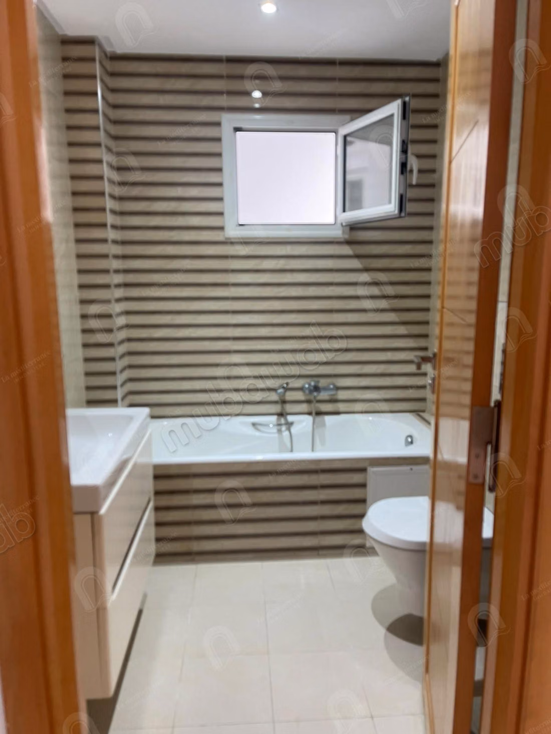 A louer un appartement s2 à jardin d'el menzah 2