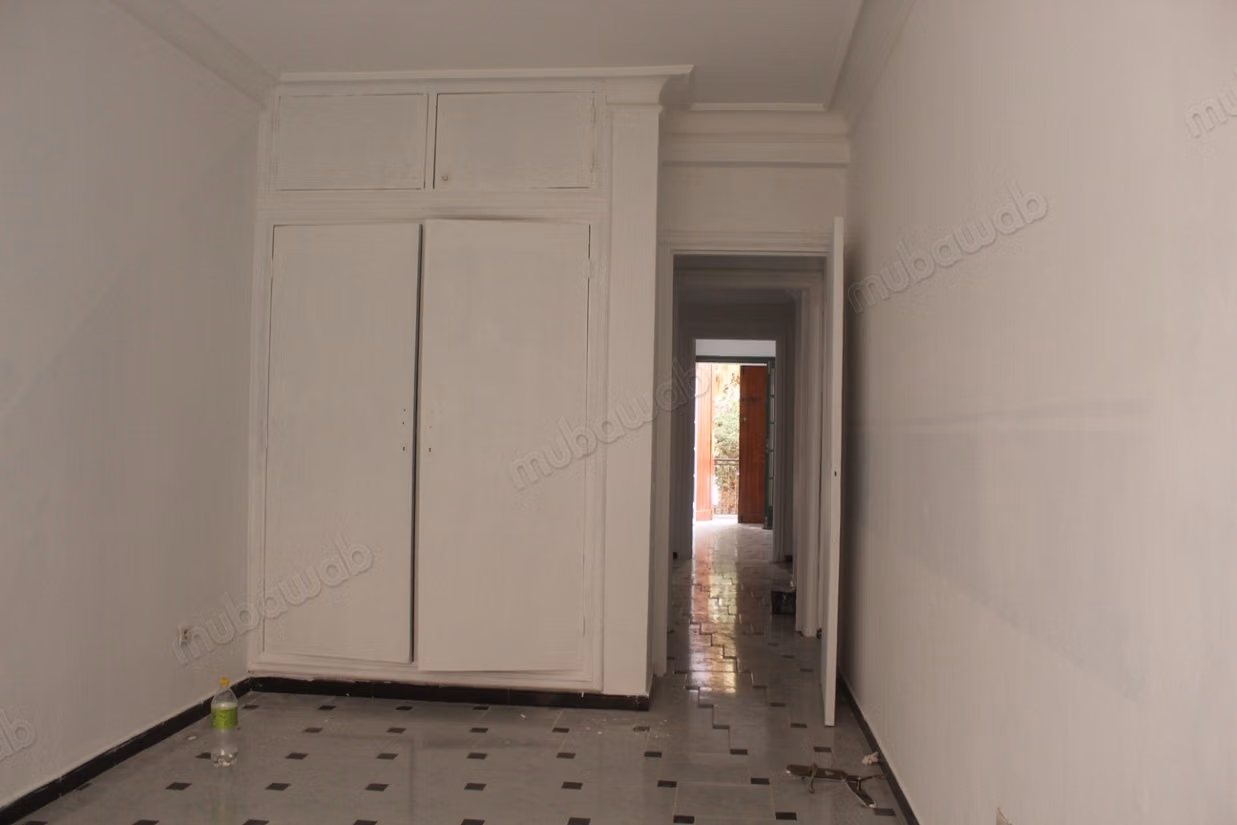 Rdc et etage de villa a LOUER VIDE
