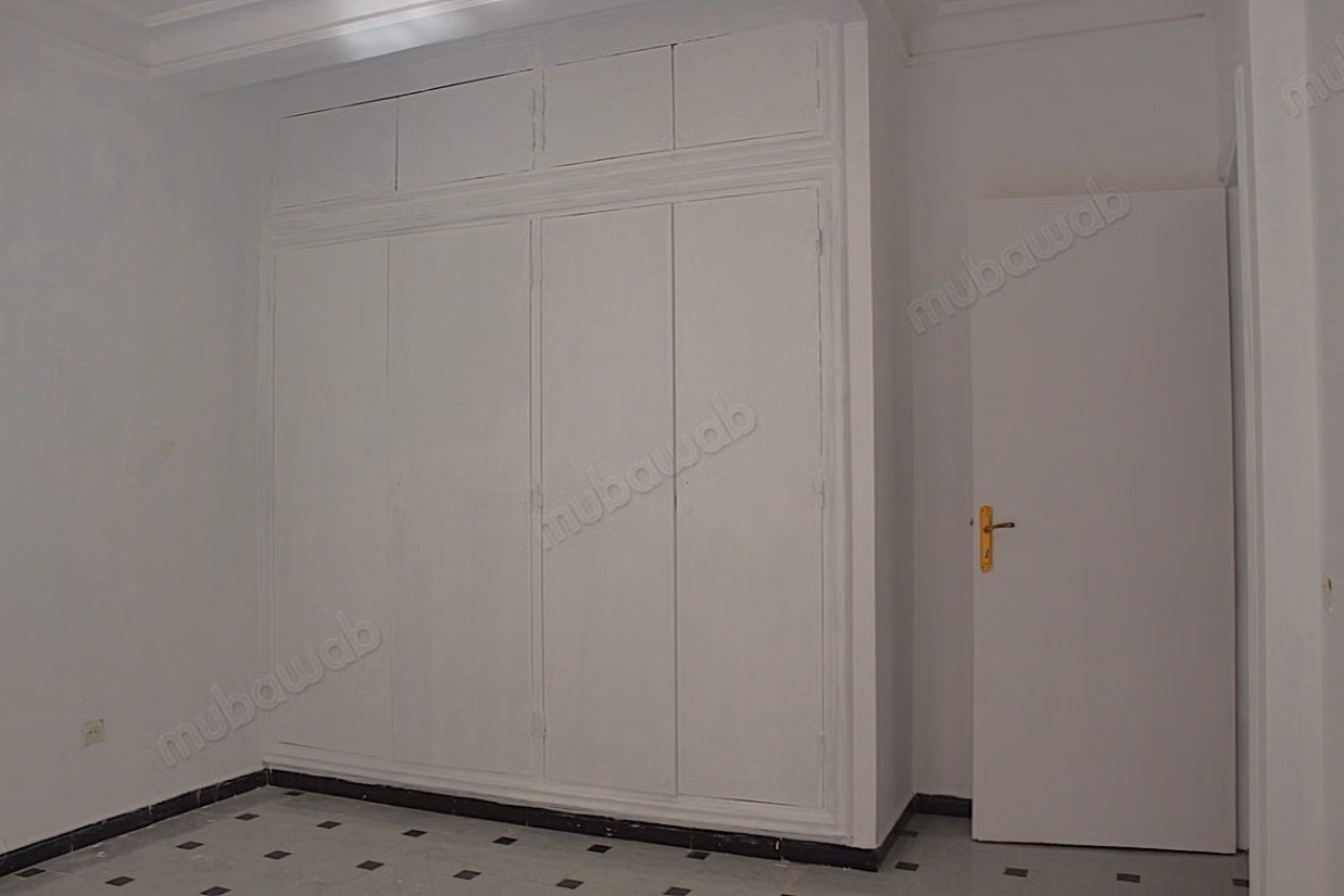 Rdc et etage de villa a LOUER VIDE