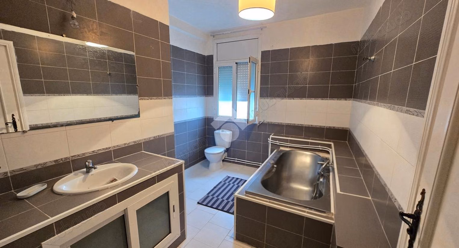 Villa individuelle en vente à Ezzahra