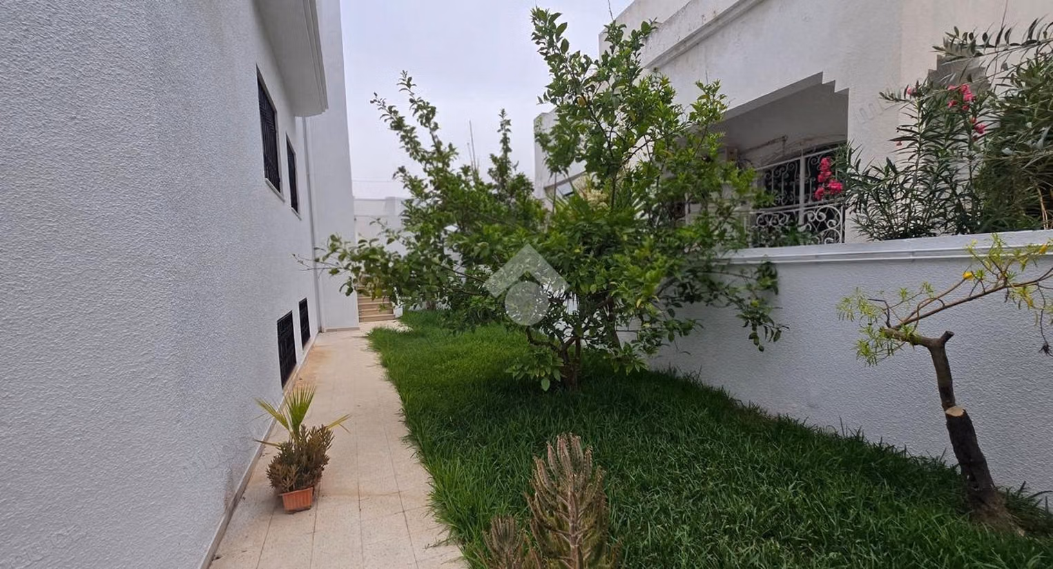 Villa individuelle en vente à Ezzahra