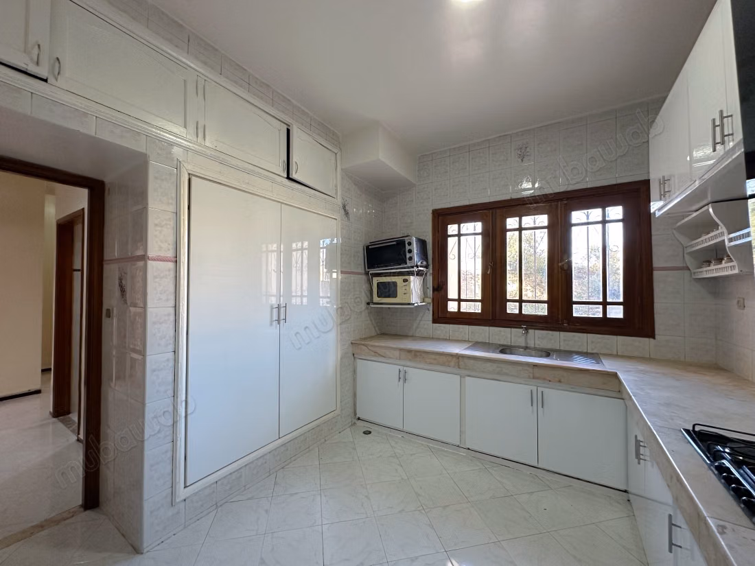Appartement Vide 150 m² à louer – Fès – Proche centre ville et autoroute