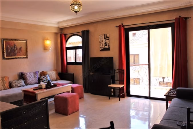 Grand studio traversant de 73m²